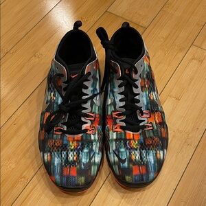 Women Nike Free 5  Vibrant Multicolor Athletic Shoes 7.5 Worn 3 times Excellent